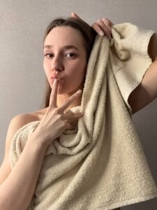 PetraHambelton who is it?))) Pic