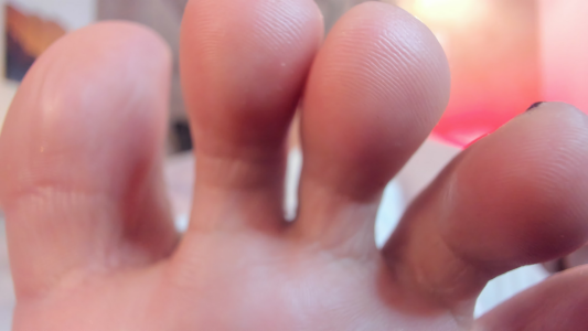 kailinmoonx: pretty little feet ( 4 фото)