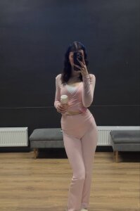 LouiseChavez first class on stretching Pic 3