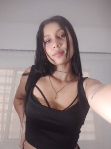 MariaJoseWalker Good morning, my sweet trouble ☀️💫 I’m live from 8:30 a.m. to 3:30 p.m., ready to wake up your sens Pic