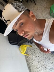 Axell_Kinng Public 사진