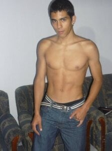 JohanyLatino Sexy photos Pic 3