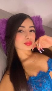 KylieJonesReal Public Poză