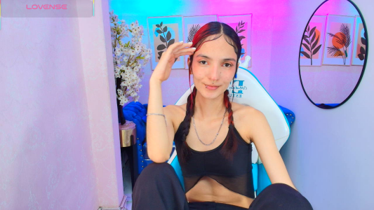 Dafne_huges kiss🥰😘 Pic 2