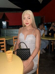 Melany_Latrans Public Pic 9