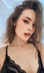 SiyanaGray Public Pic