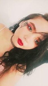 Sophie_Heart Public Pic 6