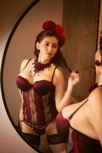 allie_pearl Carmesí 사진 2