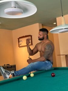 MattRodriguez9 new photos on pool table 사진