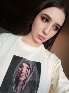 Alice_Bailey Public Pic 2