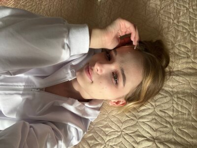 MeganHazlett I'm resting and gaining strength💕 Pic 4