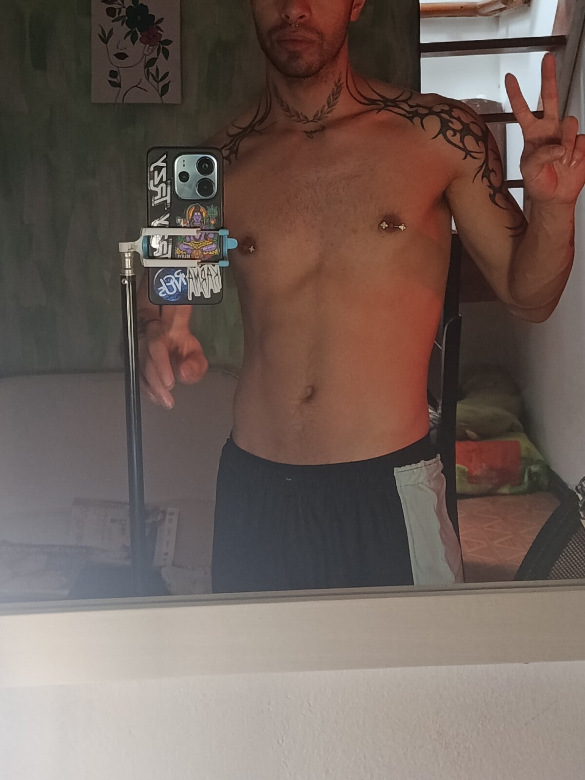 saenzjhonny Trending Pic 8055