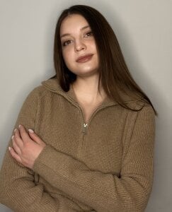 AdelaRowlins Public Pic 2