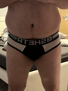 JizzyJazzy09 Lose them or keep them on? Pic