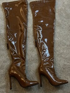 missmegann Pick your boots… and I’ll take care of the rest Pic