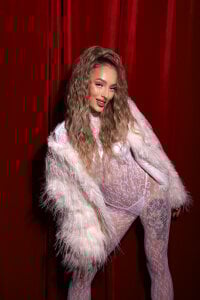 MilaLux White Luxury Pic 7