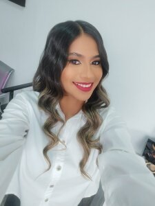 VickyEvans Public Pic 3