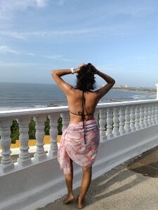 Aleja_sexymilf In the beach , life is better 圖片