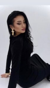 Lana__Kim_ Public Pic 5