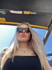 EmaSalis Hey Pic 3