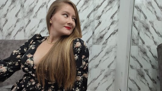 LizzClark So sexy Lizz Pic 8