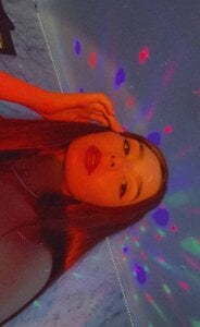 VeIvet_Kiss Waiting for you in my room Pic