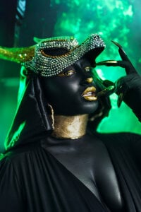 bella-green God anubis Pic 6