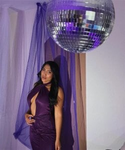 NatalieLewis Like a Flower Pic 2