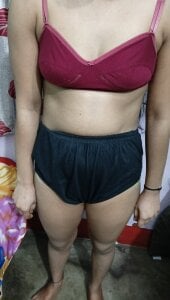 18_year_old_girl Public Gambar