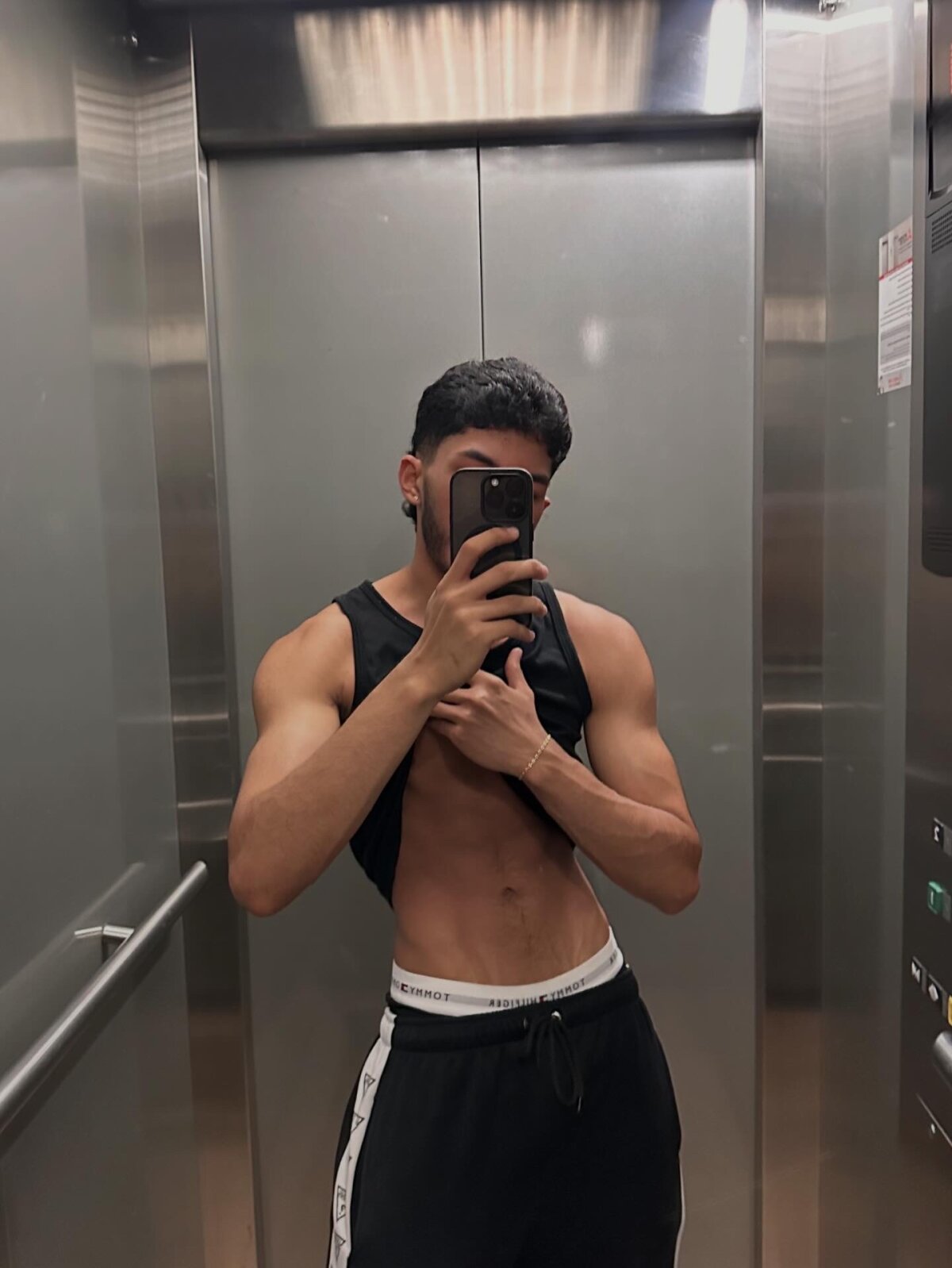 Ảnh Thịnh Hành của Tylerffoxx 959