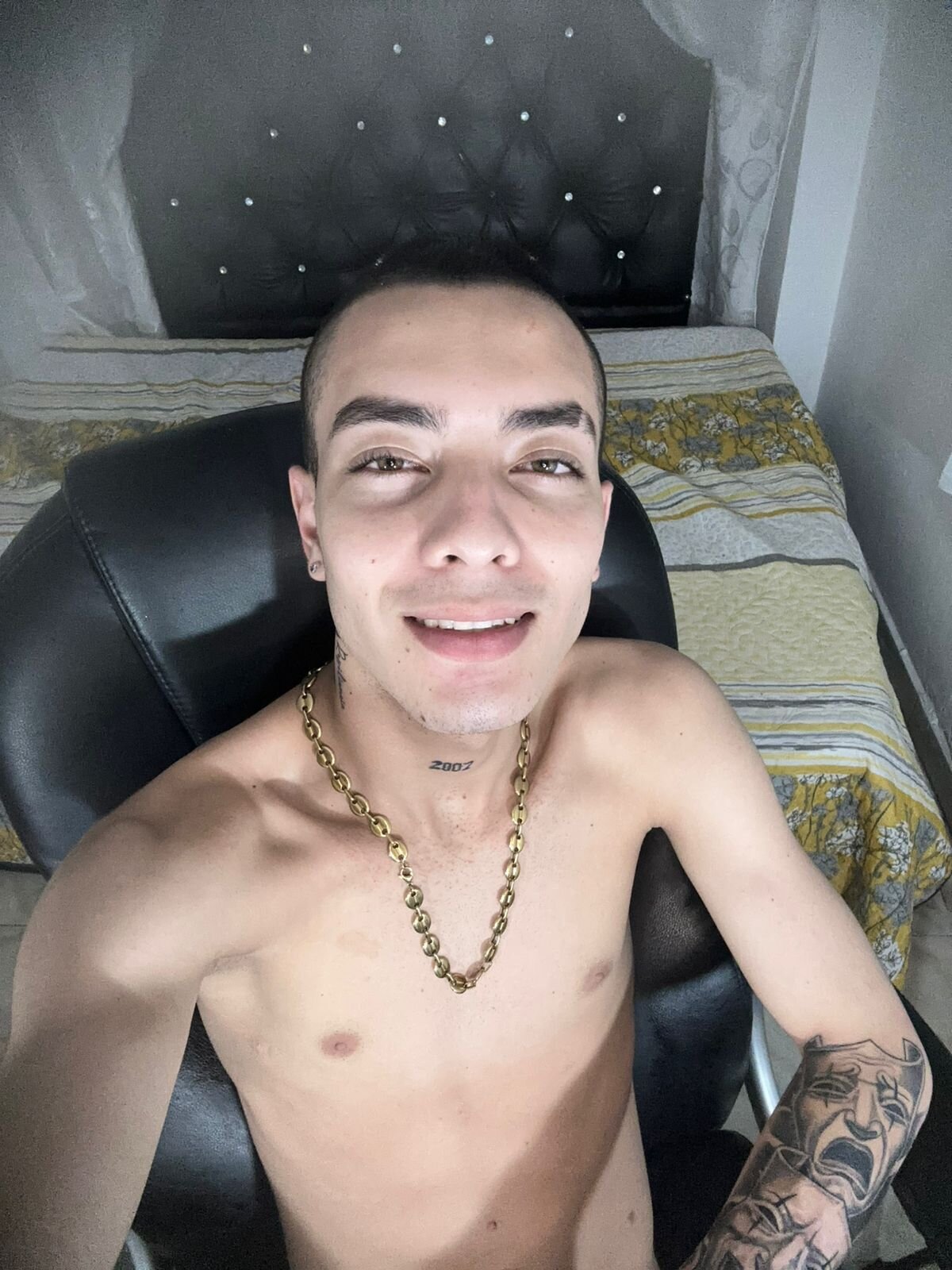 Dereck_Boy8 님의 트렌드 중인 사진  9655개