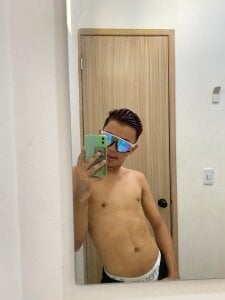 Public de AVENGER_BOYS2026  2 photos