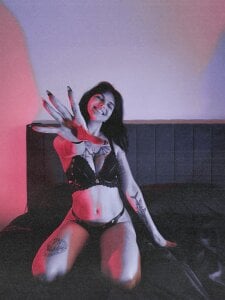 alinavampira_ HomeShooting 🖤 Pic 2