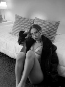 Valen_ross_ Meet more of me 😘🤍 Pic