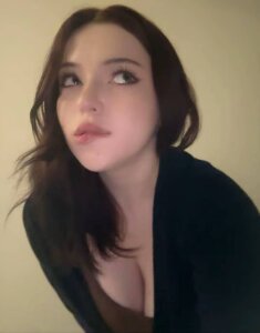 ThuBoppre 💋🎄🍾 Pic 5