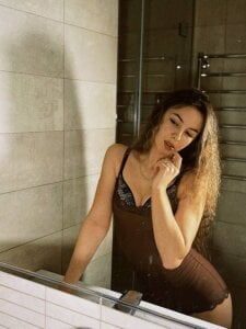 LunaCurlly Public Hình 2