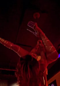 MariahBrookのGoldenの枚の写真