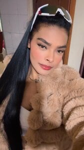 EmmaEbony_ “It wasn’t planned… but I care about you.” Gambar 2