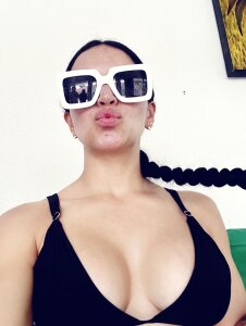 Alana_Mitchell Public Pic 2