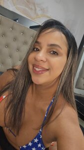 ainaah_ ❤️🤍💙 Pic