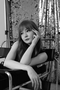 YourTanomi black and white Pic 3