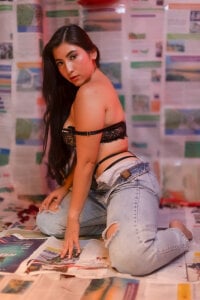 Do you want to touch me?💦 de goodgirl22__  2 Imagens