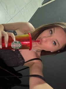 AvaShayy Public Pic 7
