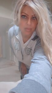 Care_Bares88 Flower 🌷 Pussy Power Pic 6