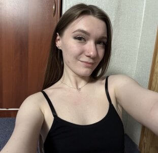 DevonaFares 💗Lace and shadows: elegance in every curve💎 Pic 2