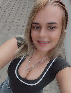 AllysonBell2 Public Pic