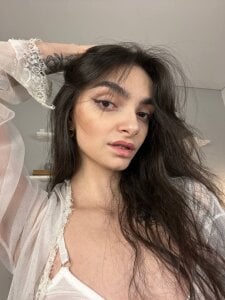 Morena_Dolce do I look like a snow queen?? Pic 5