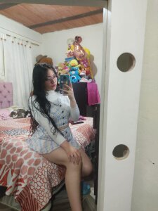 KarinaJones__ Public Pic 4