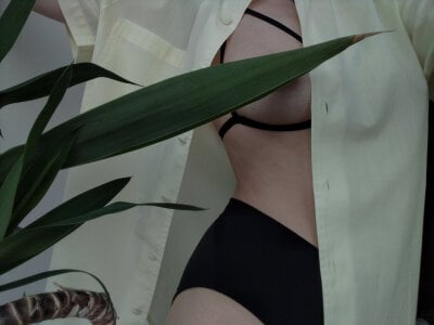 AIinkaMalinka plants and body Pic 2