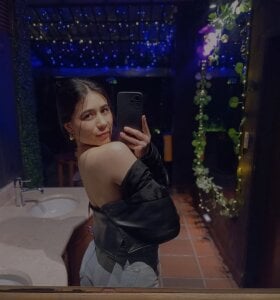 ChloeTurner_ Public . fénykép